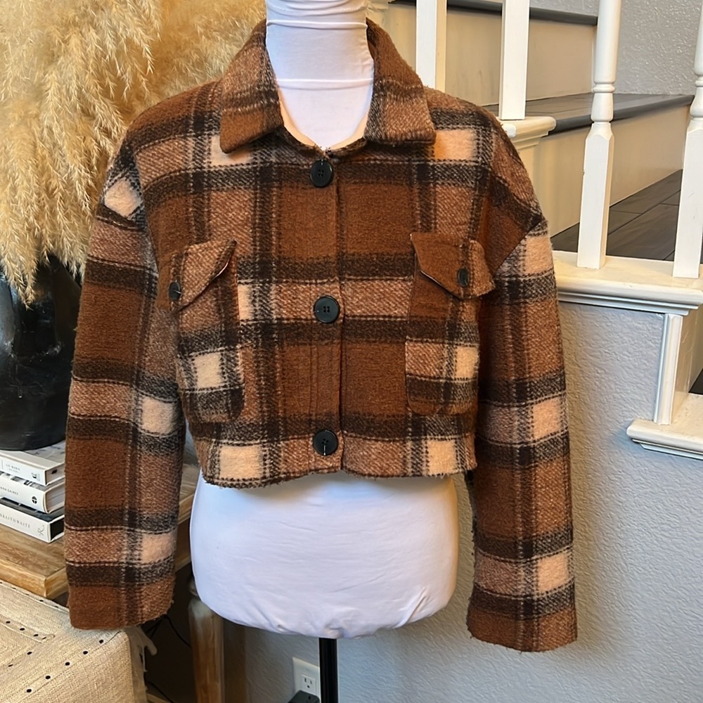 LOVERS + FRIENDS BOXY PLAID CROPPED BLAZER SHACKET SIZE XS - Picture 3 of 8